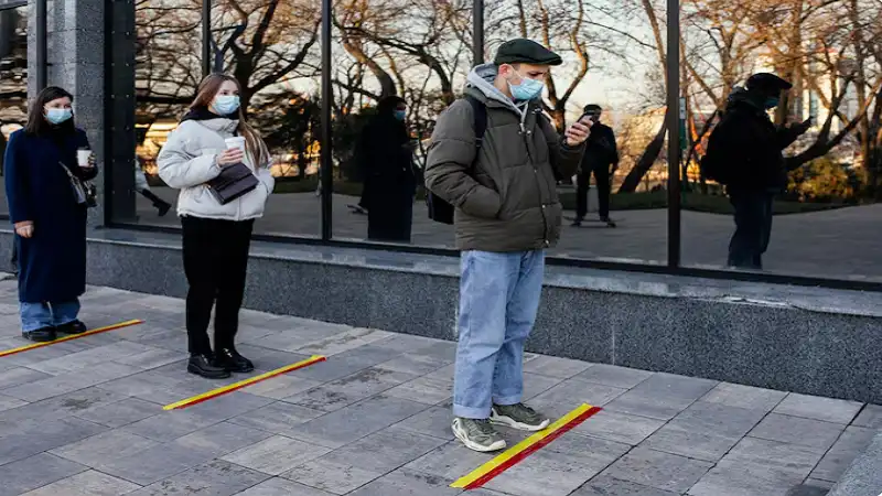 From Violation to Compliance: How to Get Your Sidewalk Cleared by the DOT