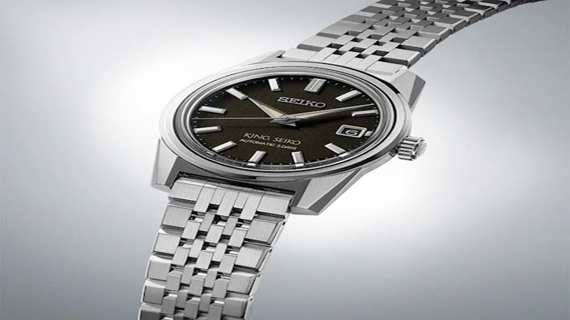 The Wearability of the King Seiko During the Warmer Season