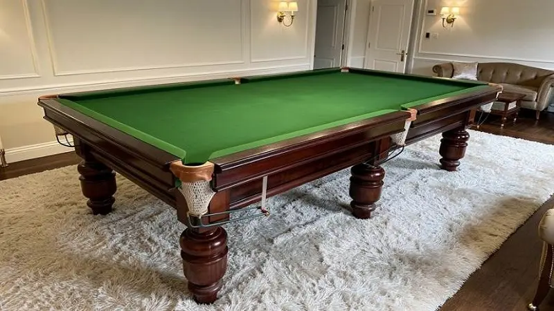 Cushions and pocket openings shape the game